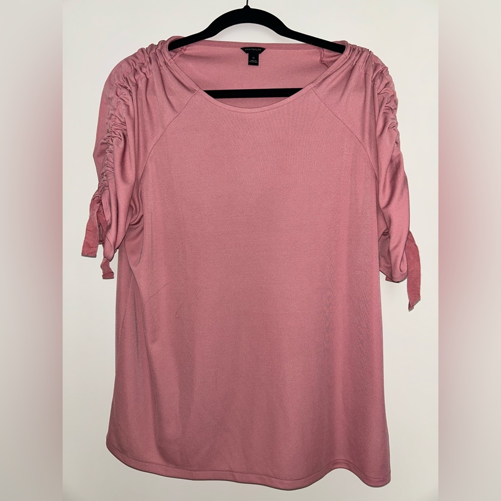 Ann Taylor Pink Ruched Short Sleeve Blouse